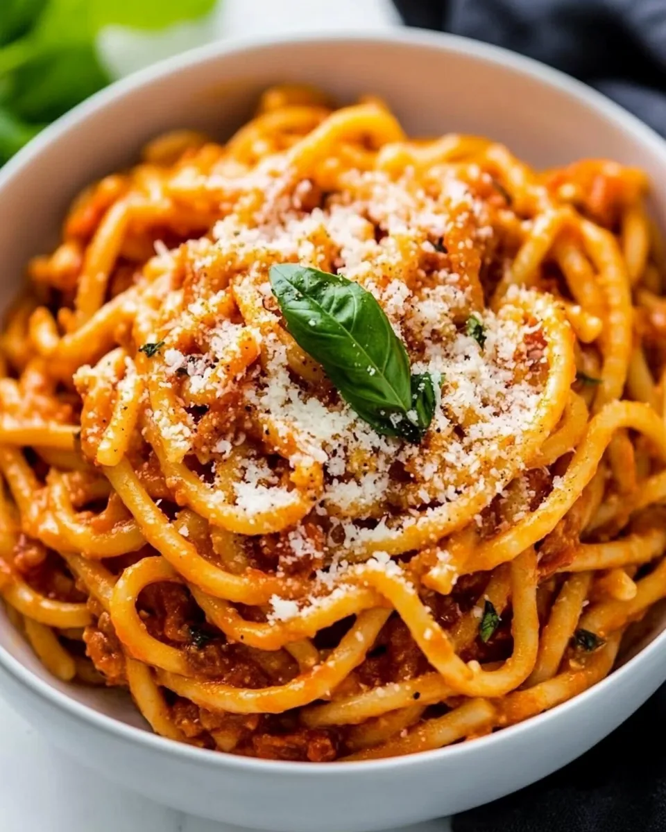 Delicious Creamy Roasted Red Pepper Pasta image
