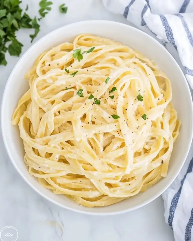 Easy 15-Minute Fettuccine with Light Alfredo Sauce photo