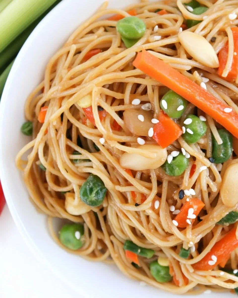 Easy Asian Spaghetti with Garlic and Vegetables recipe photo